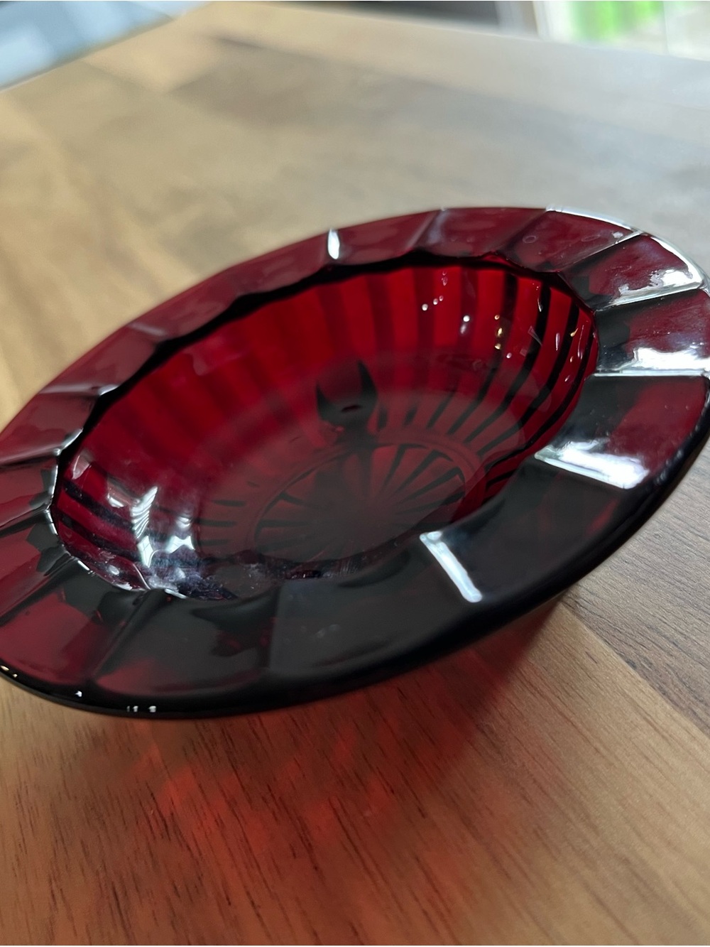 Mid Century Anchor Hocking Royal Ruby Red Footed Glass Ashtray, Vintage - Picture 2 of 7